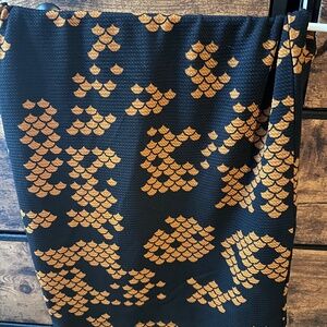 Goldfish scale pattern pencil skirt